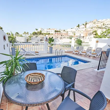 Pura - Private Jacuzzi & Heated Pool