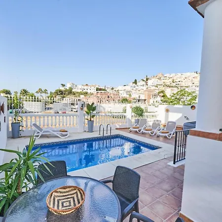 Pura - Private Jacuzzi & Heated Pool Holiday home Nerja