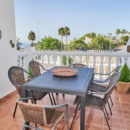Pura - Private Jacuzzi & Heated Pool